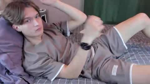 Ian Flor online show from 06.04.26