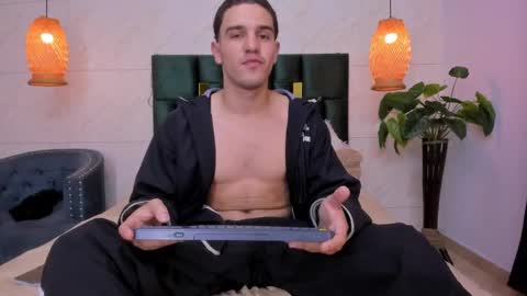 Ian online show from 01.28.25