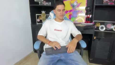 Ian online show from 02.06.25