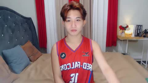 Snapshot of ian_luxxx chatting on 02.14.25 ian_luxxx online show from 02.14.25