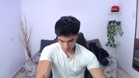 Ian  online show from 02.10.26