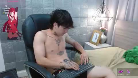 Snapshot of iancute_ chatting on 09.17.25 ian online show from 09.17.25