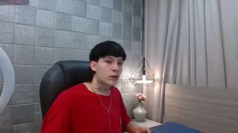 Snapshot of iancute_ chatting on 10.14.25 ian online show from 10.14.25