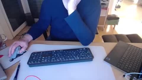 iandy12 online show from 04.20.26