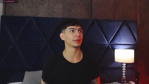 Snapshot of ianlark chatting on 02.26.26 Ian Lark online show from 02.26.26