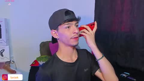 Snapshot of ianlark chatting on 07.18.26 Ian Lark online show from 07.18.26