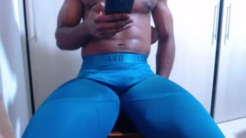 Snapshot of ianrashatxxx chatting on 06.20.26 Ian Rashad online show from 06.20.26