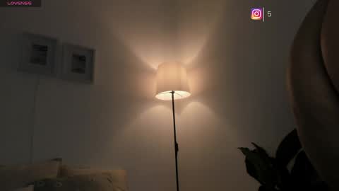 I A R A   online show from 04.15.26