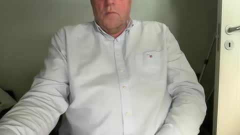 Snapshot of iaws61 chatting on 12.18.25 iaws61 online show from 12.18.25