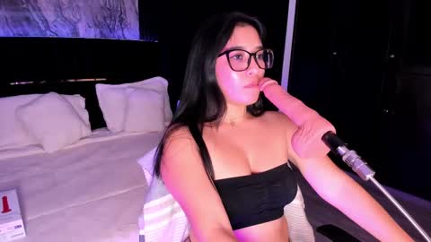 Ibbie Bennett online show from 02.26.25