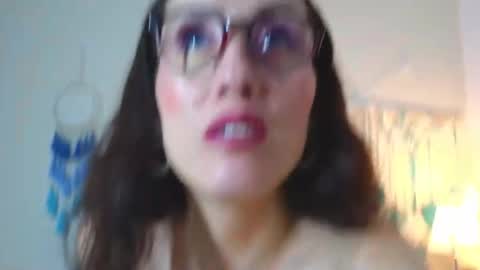 Iberian Moon online show from 11.15.25