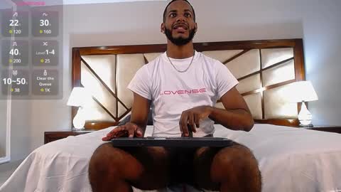 Snapshot of icarovaldez chatting on 03.12.25 icarovaldez online show from 03.12.25