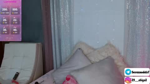 Snapshot of ice_y_abigail chatting on 12.13.24 ice_y_abigail online show from 12.13.24