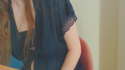 Snapshot of icebaby16 chatting on 12.09.24 Ice online show from 12.09.24
