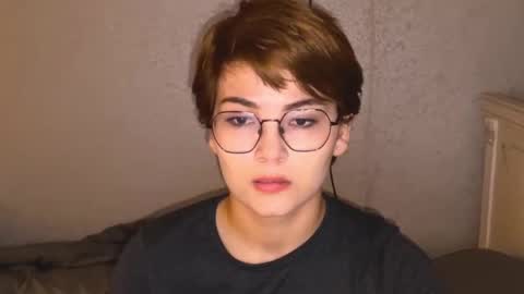 Snapshot of iceeheart chatting on 09.17.25 Ksenia online show from 09.17.25