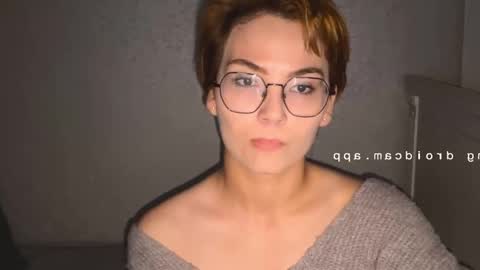 Snapshot of iceeheart chatting on 09.27.25 Ksenia online show from 09.27.25