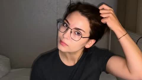 Snapshot of iceeheart chatting on 10.17.25 Ksenia online show from 10.17.25