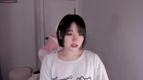 Hitomi   online show from 02.22.26