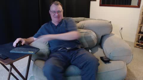 Snapshot of icihristopher chatting on 12.08.24 Christopher online show from 12.08.24