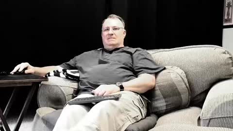 Snapshot of icihristopher chatting on 02.26.25 Christopher online show from 02.26.25