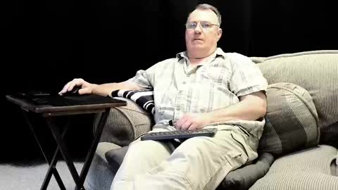 Snapshot of icihristopher chatting on 02.28.25 Christopher online show from 02.28.25