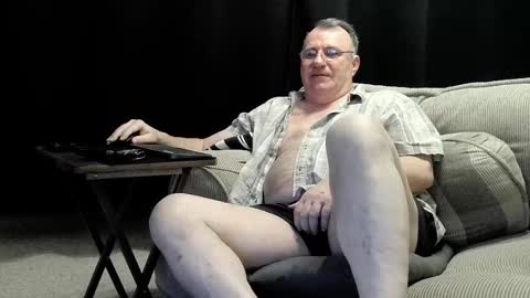 Snapshot of icihristopher chatting on 02.28.25 Christopher online show from 02.28.25