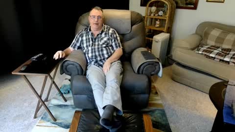 Snapshot of icihristopher chatting on 10.14.25 Christopher online show from 10.14.25