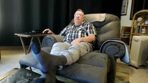 Snapshot of icihristopher chatting on 10.16.25 Christopher online show from 10.16.25