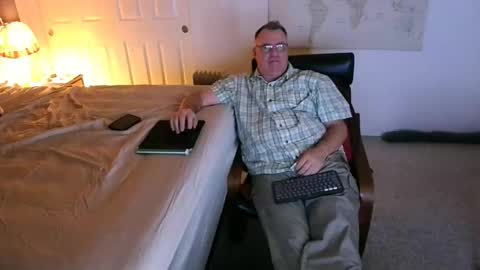 Snapshot of icihristopher chatting on 10.22.25 Christopher online show from 10.22.25