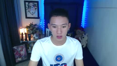 Snapshot of iconicmateo chatting on 12.15.24 Mateo online show from 12.15.24