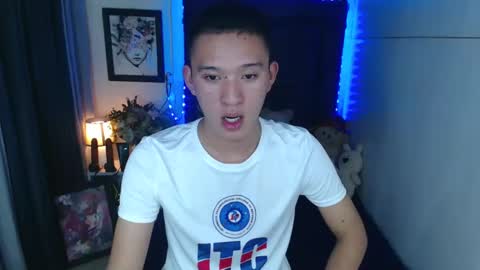 Snapshot of iconicmateo chatting on 12.15.24 Mateo online show from 12.15.24
