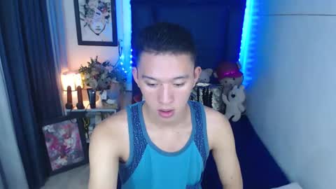 Snapshot of iconicmateo chatting on 12.16.24 Mateo online show from 12.16.24