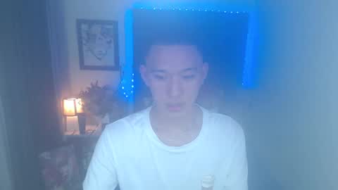 Snapshot of iconicmateo chatting on 12.23.24 Mateo online show from 12.23.24