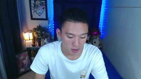 Snapshot of iconicmateo chatting on 01.11.25 Mateo online show from 01.11.25