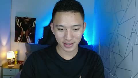 Snapshot of iconicmateo chatting on 03.09.25 Mateo online show from 03.09.25