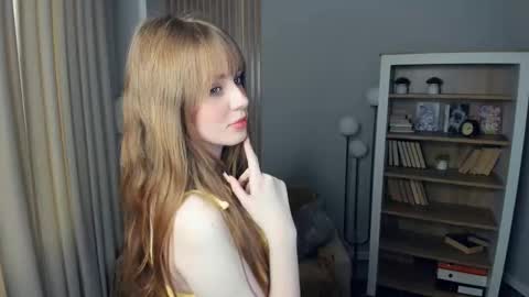 Snapshot of icyhoneybite chatting on 09.15.25 Jane online show from 09.15.25