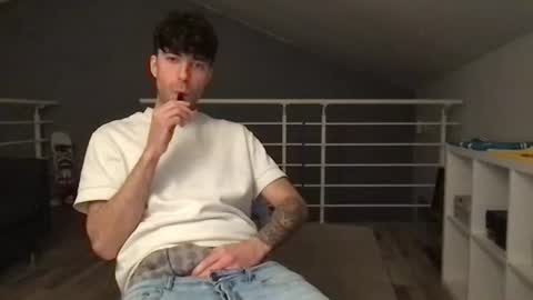 Snapshot of icyninesix chatting on 02.04.25 icyninesix online show from 02.04.25