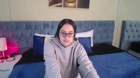 Icy online show from 12.12.24