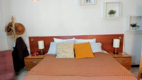 Icy online show from 10.01.25