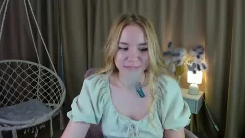 Snapshot of ida_lewiss chatting on 06.25.26 Ida online show from 06.25.26