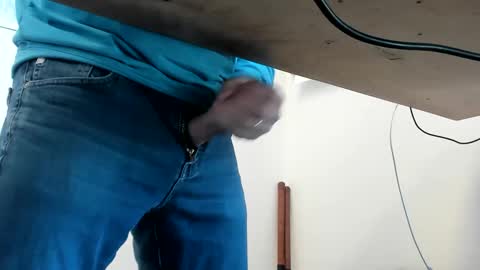 idfunguy2023 online show from 01.17.25