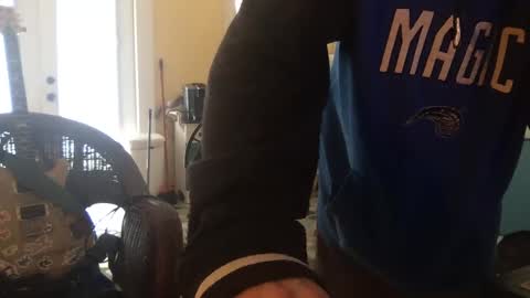 Snapshot of idksohorny chatting on 02.15.25 idksohorny online show from 02.15.25