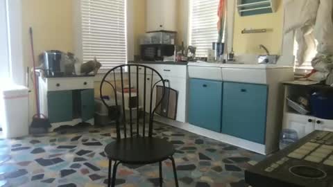 Snapshot of idksohorny chatting on 02.28.25 idksohorny online show from 02.28.25