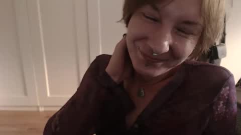 Snapshot of ifk_donkeysfr chatting on 09.27.25 Ifk Donkeys online show from 09.27.25