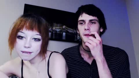 Snapshot of iiiiiiis chatting on 09.16.25 iiiiiiis online show from 09.16.25