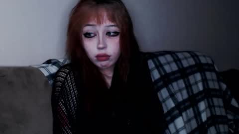 Snapshot of iiiiiiis chatting on 09.28.25 iiiiiiis online show from 09.28.25