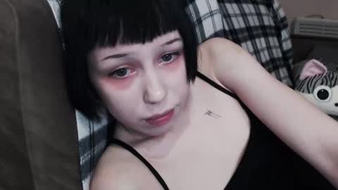 Snapshot of iiiiiiis chatting on 10.30.25 iiiiiiis online show from 10.30.25