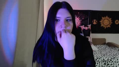 Snapshot of iintimate_flesh chatting on 04.24.26 Vella online show from 04.24.26