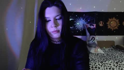 Snapshot of iintimate_flesh chatting on 05.31.26 Vella online show from 05.31.26