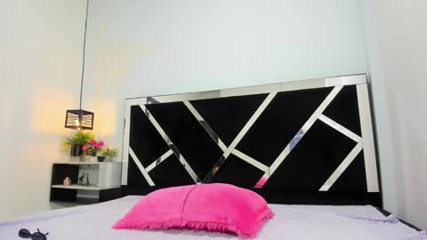 Isabella online show from 01.13.26